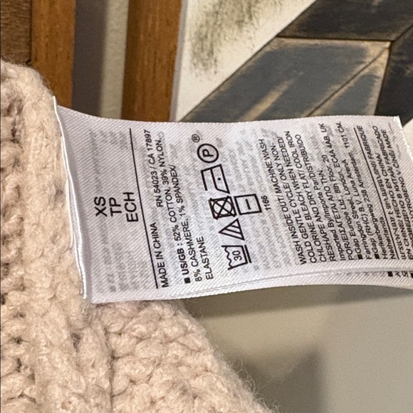 Banana Republic Bariloche Honeycomb Cardigan Sweater Heathered Beige size XS - Picture 9 of 11